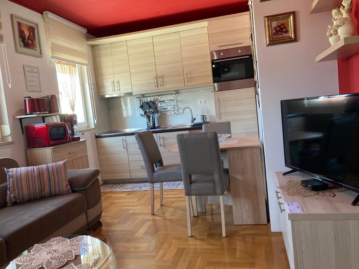 Apartment Capriati With Parking Garage أوماغ المظهر الخارجي الصورة